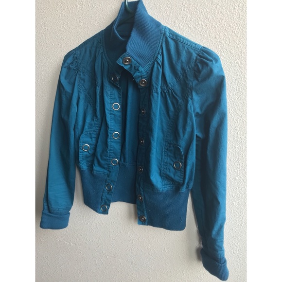 Chic Blue Crop Jacket - Picture 2 of 5